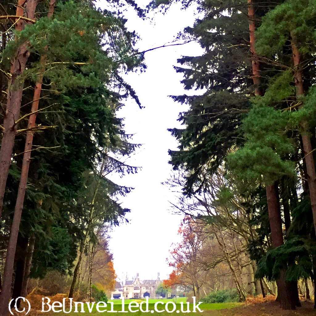 This wintery afternoons wet n windy #wedding E-Shoot destination is none other than <a href="/FoxhillsSurrey/">Foxhills Club & Resort</a> <a href="/FoxhillsEvents/">Foxhills Events</a>