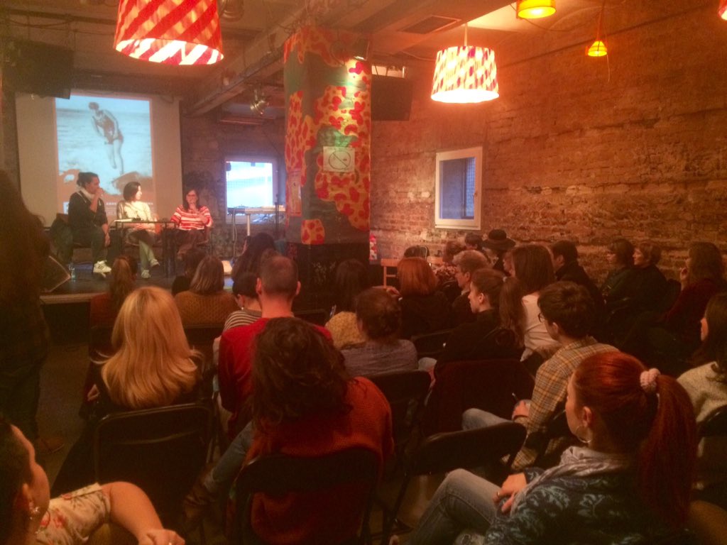 BeFemCentar's tweet photo. Iskustva aktivistkinja sa terena u radu sa izbeglicama i razgovor o polit. akcijama solidarn. #noborders #BeFem2015 https://t.co/4xAuJbIpU5
