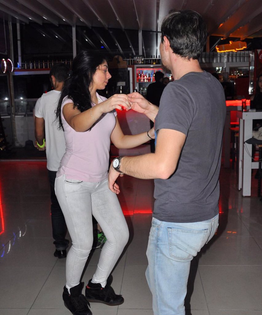 mudans1's tweet photo. Son blackjack gecemizden kareleeer 🎶 yarinki geceyi kacirmayiiiin 🤗 @börtüböcek https://t.co/RYfuKsmvdW
