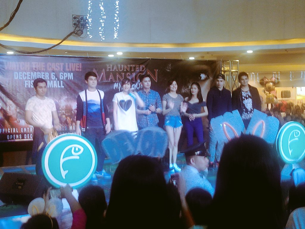 TeamDEVONairs's tweet photo. The cast of Haunted Mansion awhile ago at Fishermall QC! Thank you so much @RegalFilms https://t.co/NUYYg1uTKn