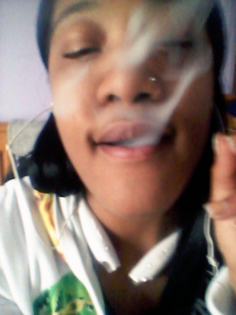 293_2098's tweet photo. I Love Pussy Weed 💋💋💋 https://t.co/VWP1D4hUHG