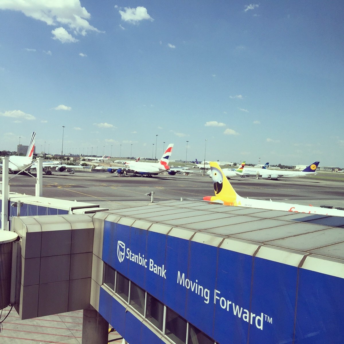 briantawanda's tweet photo. Earlier @ortambo_int en route to HRE spotting #airzimbabwe #BA #Fastjet #Lufthansa #Saudicargo #airfrance #egyptair https://t.co/ju1cdjQIDL