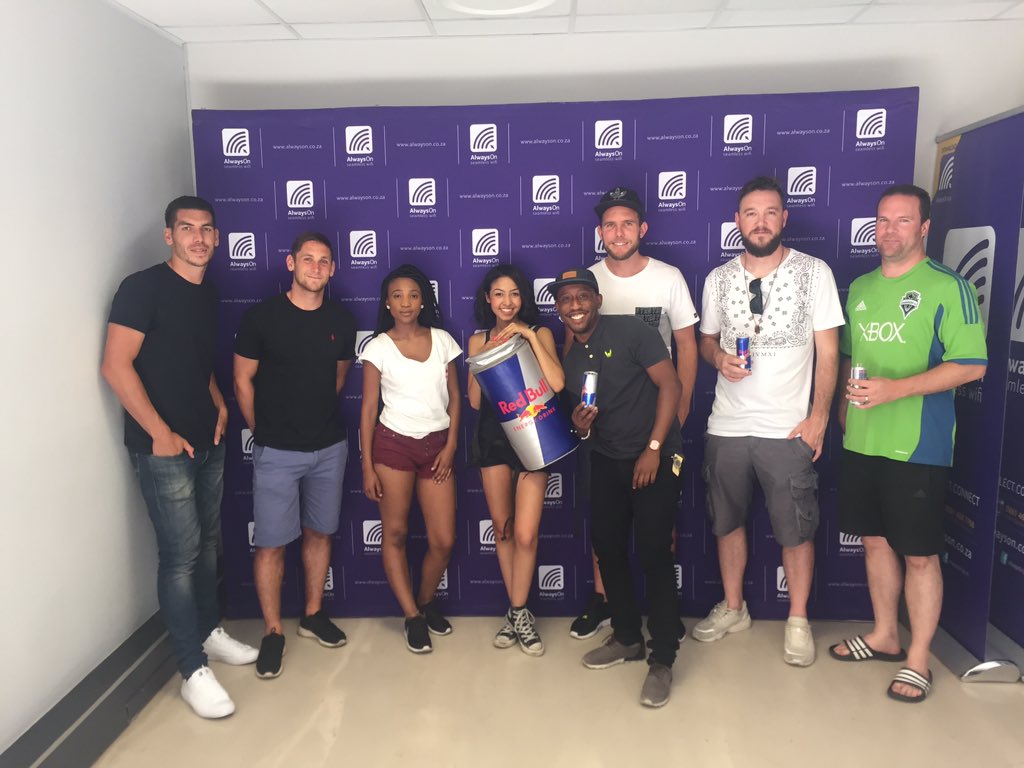 YesWeCrann's tweet photo. Thanks to all the guys that made #CelebFIFASA possible... You're all awesome. 😘😘😘 @Uber_RSA https://t.co/lE7zq0NY10