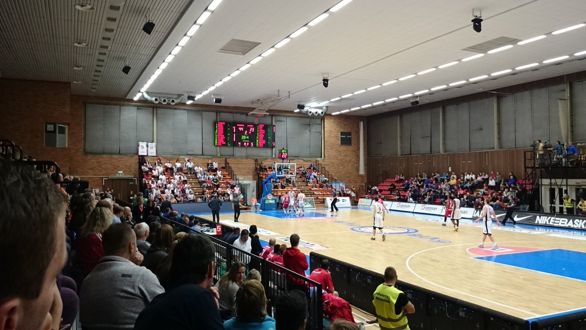 KrivskyMartin's tweet photo. V poločase utkání #vtbleague vede @basketnymburk nad finským klubem #BisonsLoimaa už o 23 bodů 46:23 #Champions https://t.co/mobugbIABc
