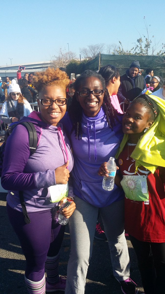 LaRubyMay's tweet photo. Great way to start Sunday morning.  @GirlsOnTheRun5K @OrrDC @Ward8Rising #AnacostiaPark https://t.co/o6P2H1ci6G