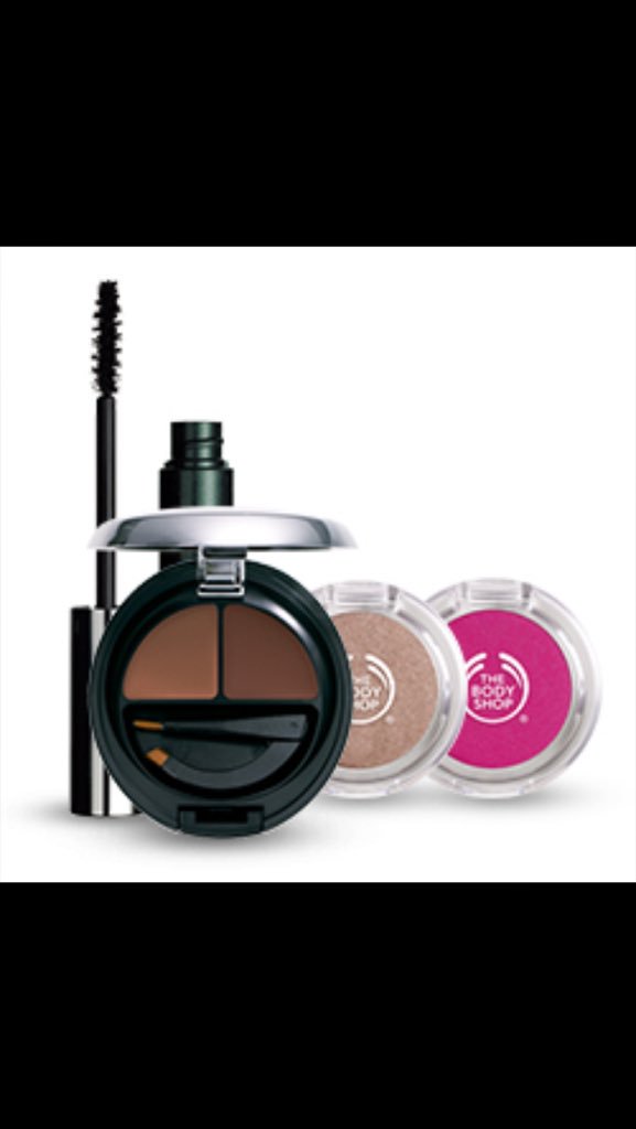 MakeUpTalkTime's tweet photo. Has anyone tried any of The Body Shop cosmetic products? #cosmetics #makeup #bodyshop https://t.co/ji2bRYsIrE