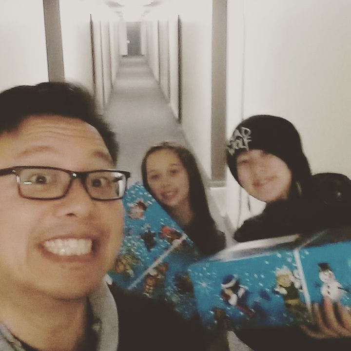 Elumir's tweet photo. Now delivering Toronto #Starboxes!! Yay apartments! https://t.co/vvjIwbzDlf