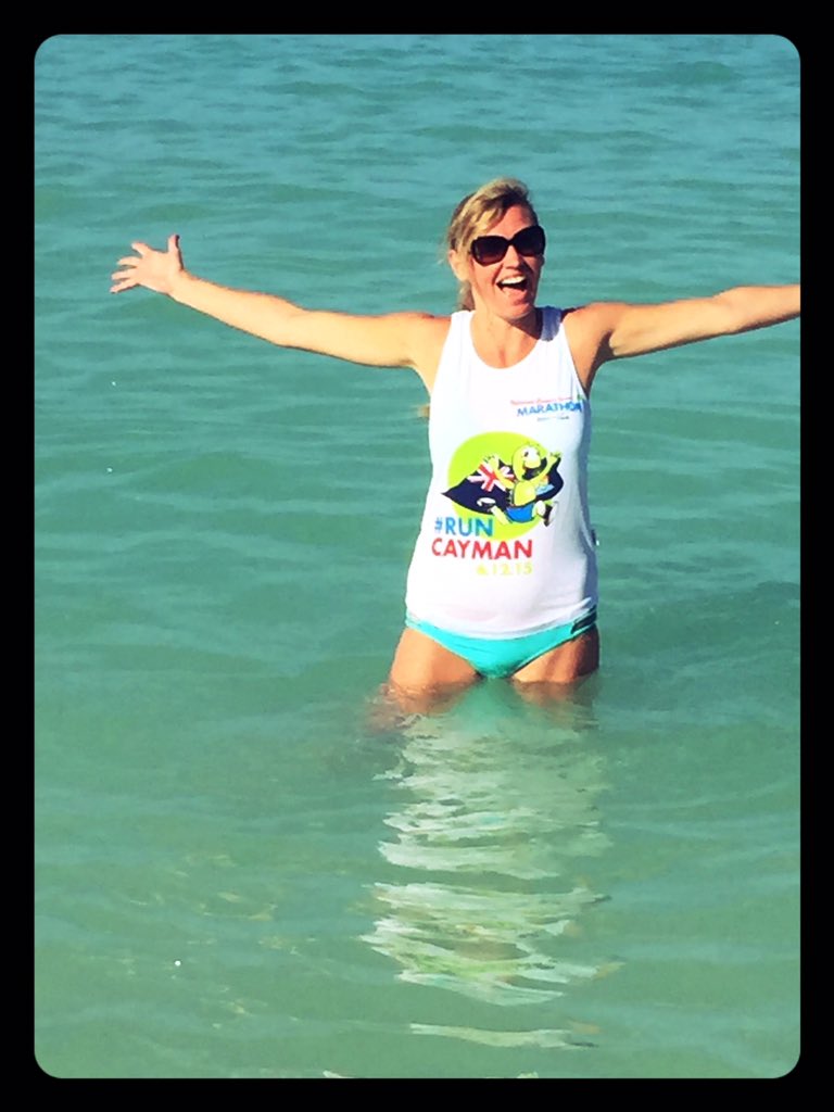 WhiteZoey's tweet photo. #PostRaceFace Cooling off after @caymanmarathon 
Now time to chill on the beach. All races should end like this! https://t.co/xN3xis46Zb