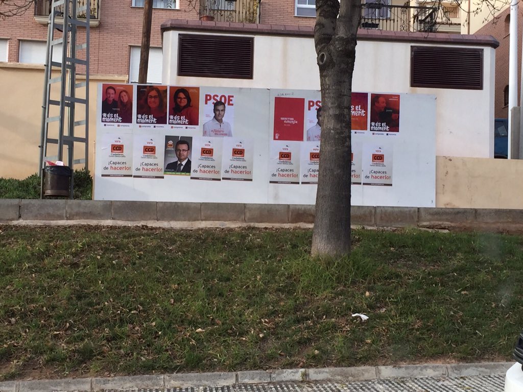 IbanPauner's tweet photo. Esta es la Democracia de #PodemosCompromis, donde están los carteles del PP? https://t.co/mufcLeE5sL
