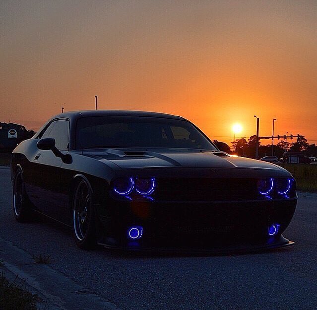 Car Porn™ on Twitter "The lights on that challenger 😍"