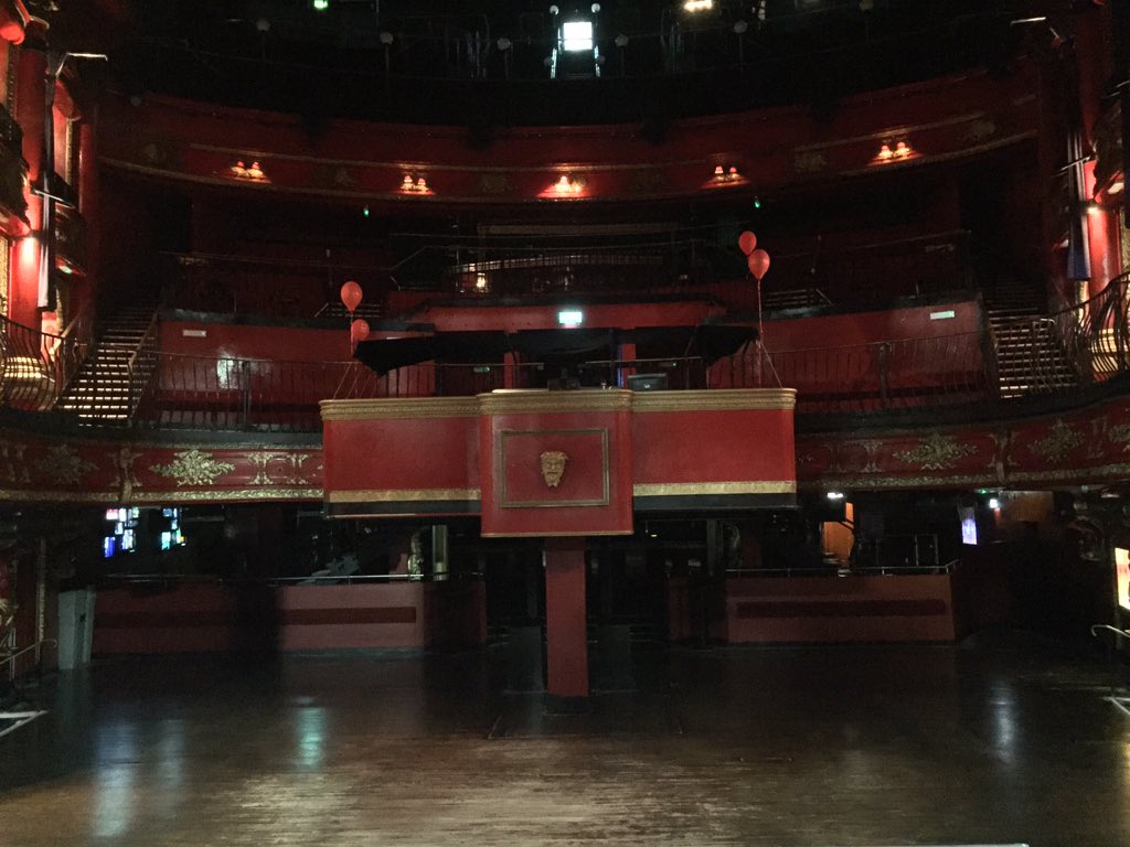 JohnJohnLR's tweet photo. We at Ko Ko Camden tonight people! #SILKTIME #NEWALBUM #QUEITSTORM https://t.co/PDXox5F49K