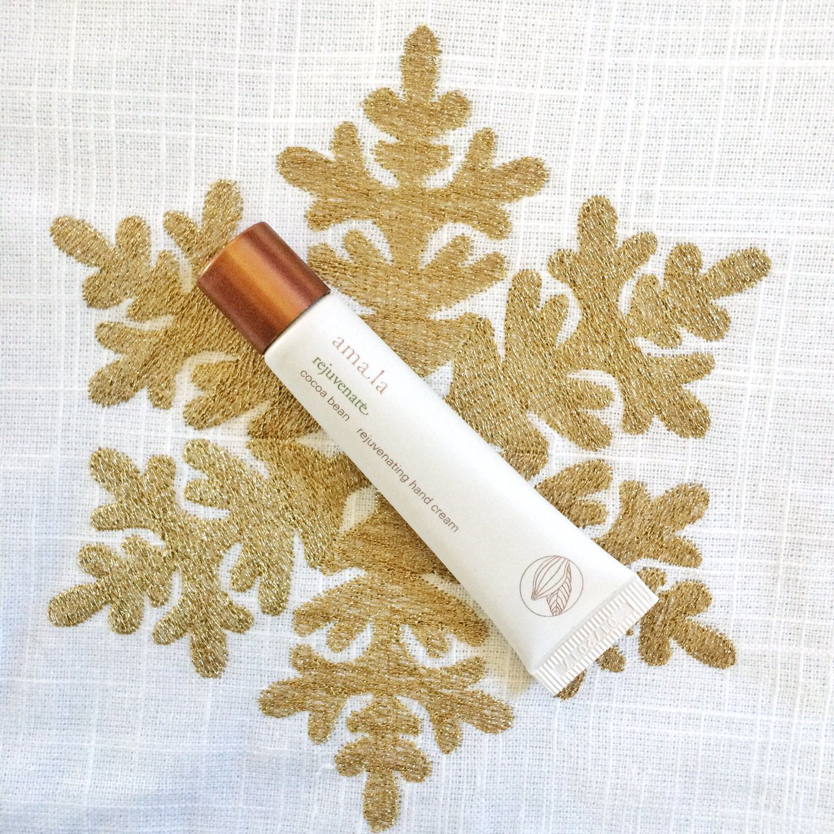 Gloves and mittens might keep your hands warm, but you'll need help keeping them moisturized, too!  #amalabeauty