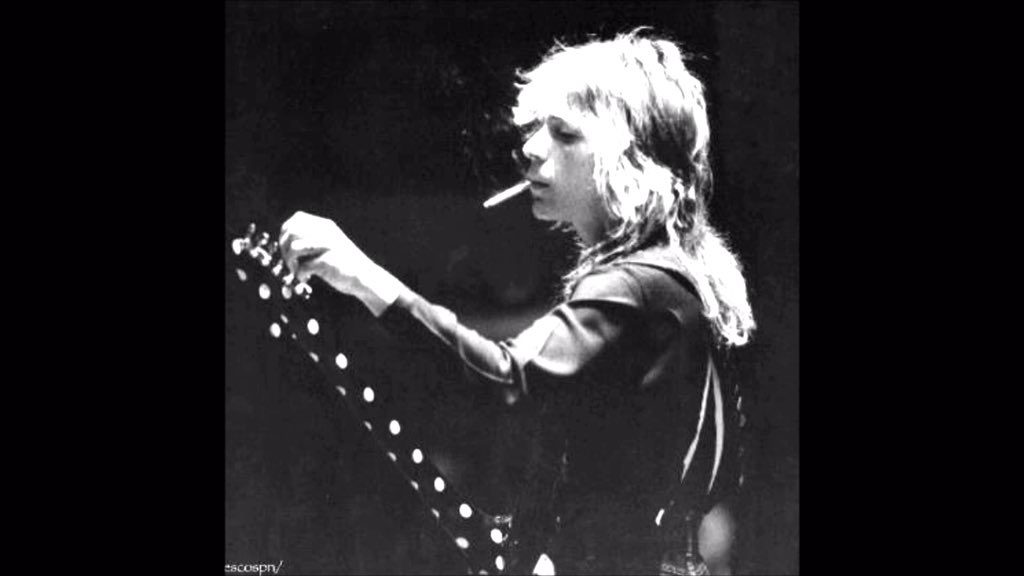 Happy Birthday to one of my biggest influences in my playing and in my life Randy Rhoads. 