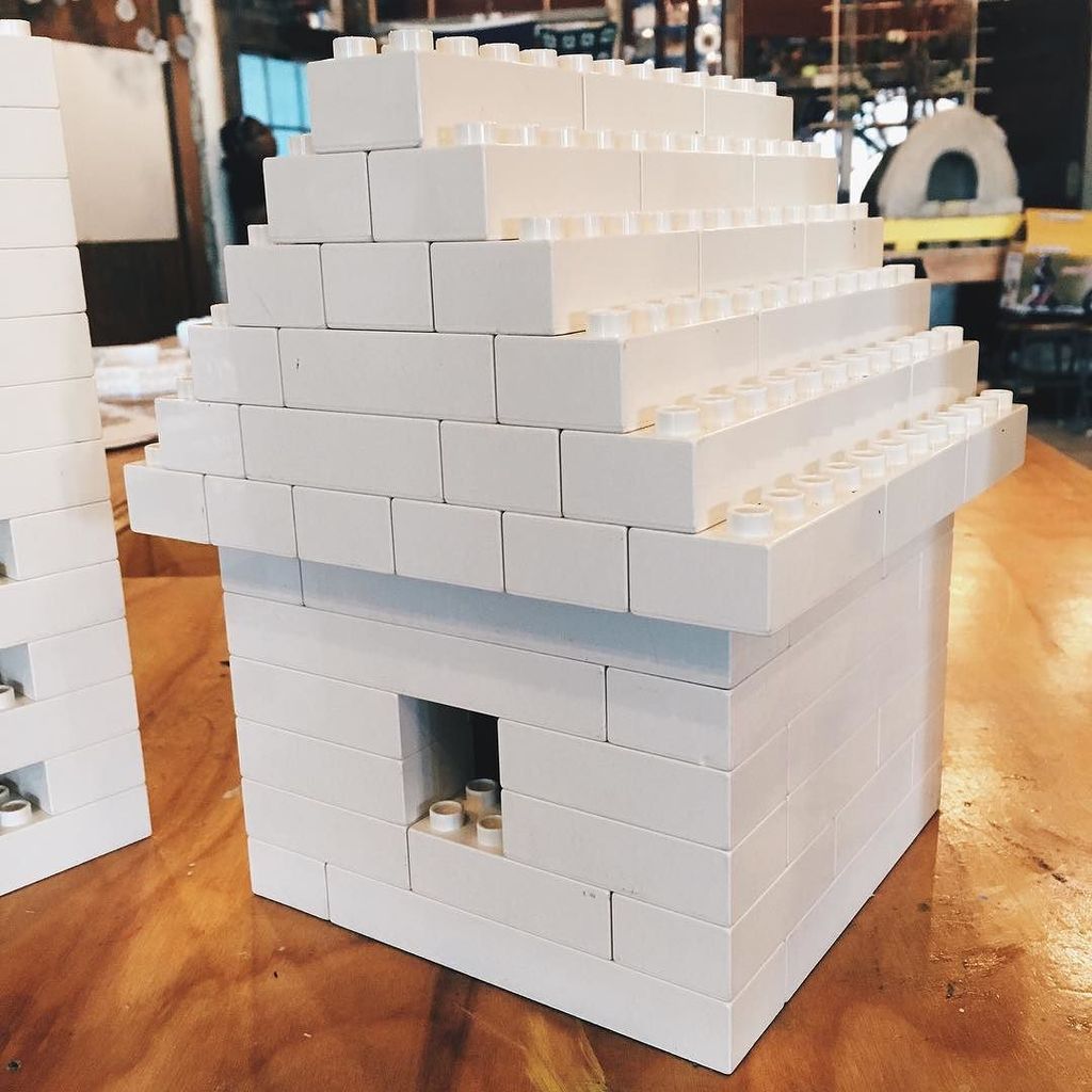 makerMKE's tweet photo. Such a great build here today in the #Bamspace! #MakerMKE #building #vscocam #homemade https://t.co/inGQkA4vkd https://t.co/7IoJpwwOYd