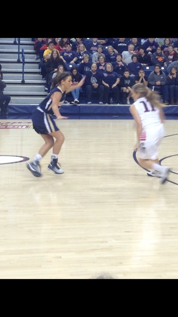 CHightowersj's tweet photo. Backyard on a bigger stage! Stockton against Stockton. Gonzaga vs Montana State. #ZagWBB #UnitedWeZag #MSULadies https://t.co/3BwmWAIRU1