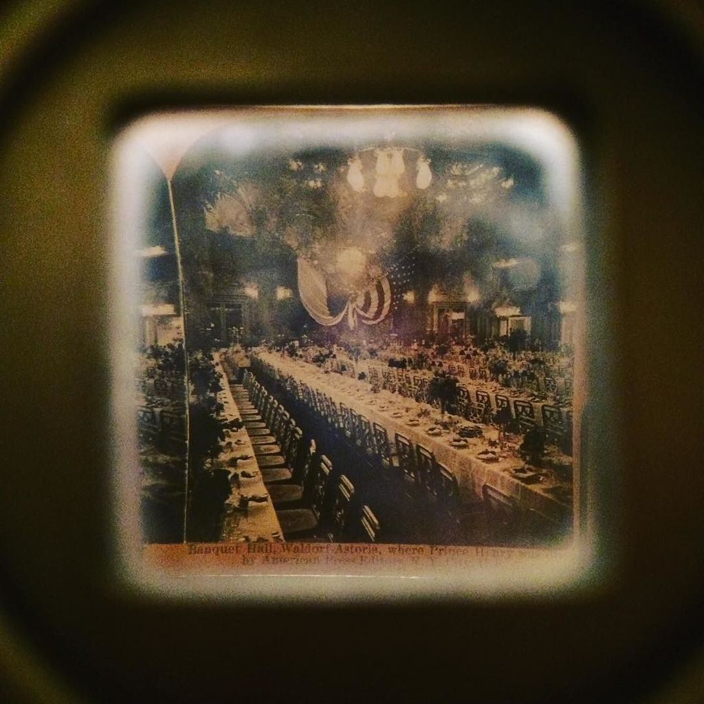 TweeterBham's tweet photo. Had fun with a #stereoscope today at the #sparkmuseum today, what a great little day time … https://t.co/DtXrPaGusQ https://t.co/XlZ5jl7Z5d