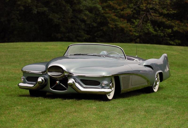 car_curious's tweet photo. El GM Le Sabre 1951 fue el primer coche deportivo con aletas y un parabrisas envolvente. https://t.co/2YbrLbCDOs