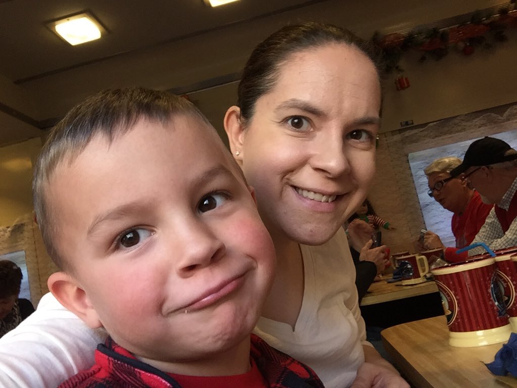 KPintarich's tweet photo. @TourBlackstone #BVPolarExpress #BlackstoneValleyRI https://t.co/NrywtzXq4z