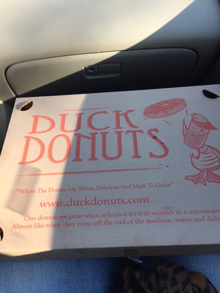lesroc's tweet photo. Warm and yummy!! Cheating is ok with @DuckDonuts 🎄🎄🎄 https://t.co/9RbkAq95GW