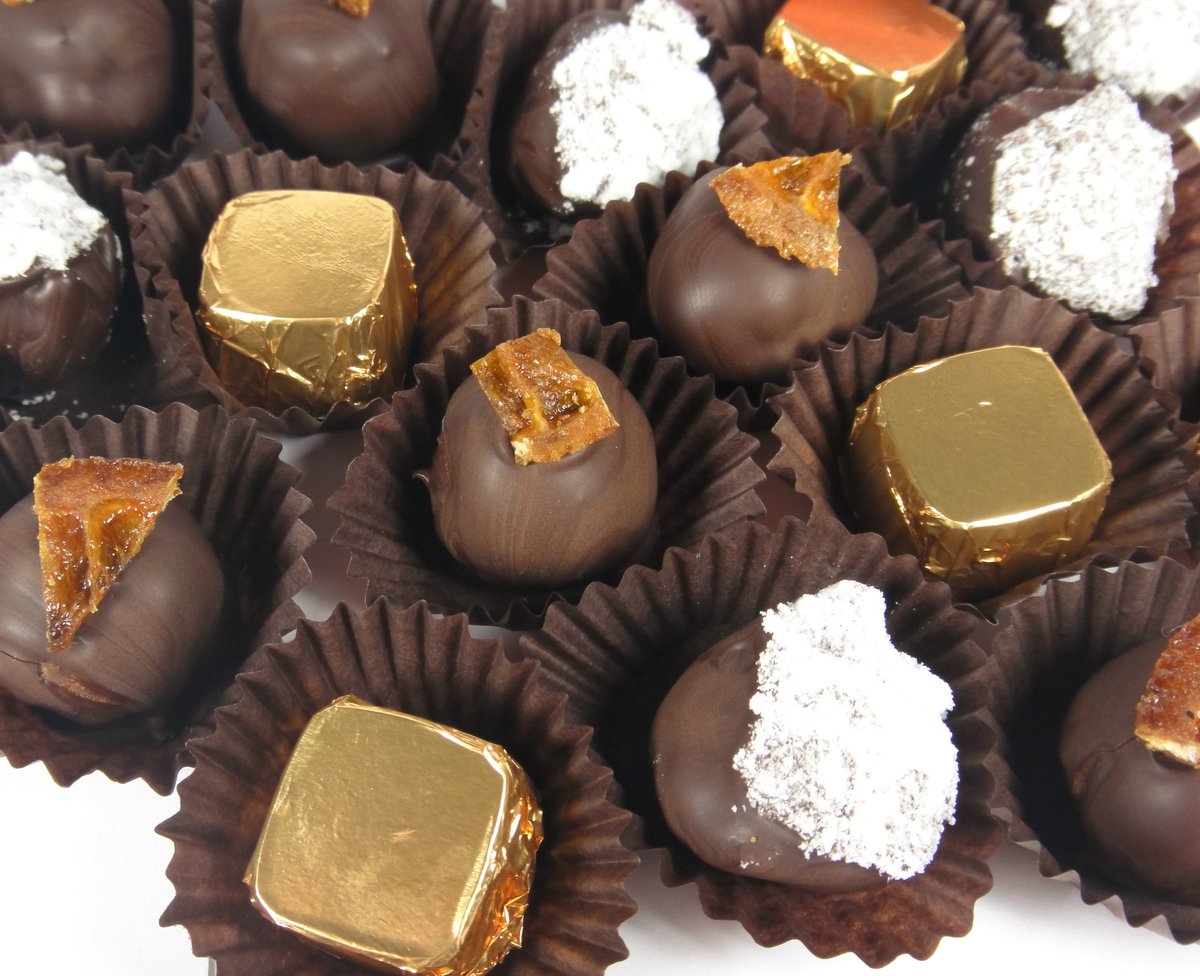 ChocMill's tweet photo. CHECK OUT OUR LIMITED EDITION XMAS CHOCS HERE: https://t.co/ndL3vofnpi #limitededition #xmaschocs https://t.co/bMhp1JyU9w