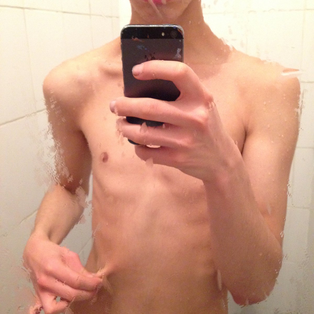 OFFGLOSS's tweet image. #bodypositive :) :))))))))