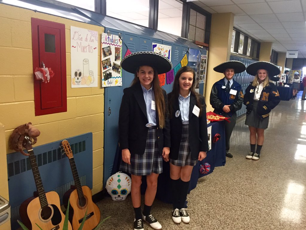 Senor_Perez's tweet photo. Spanish open house #openhouse2015 @maristadmit https://t.co/EmOstnCN4K