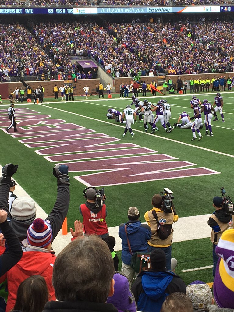jonbate's tweet photo. Rawls TD.  Go Hawks! #SEAvsMIN https://t.co/sbO8wJRHZE
