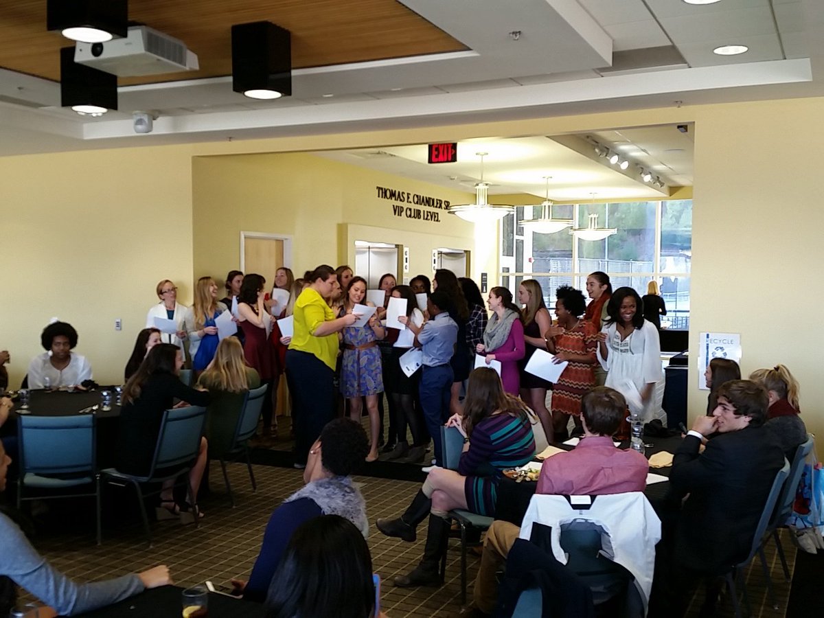 AppTF_XC's tweet image. Freshman ladies turn...👎👎😂 #needlessons