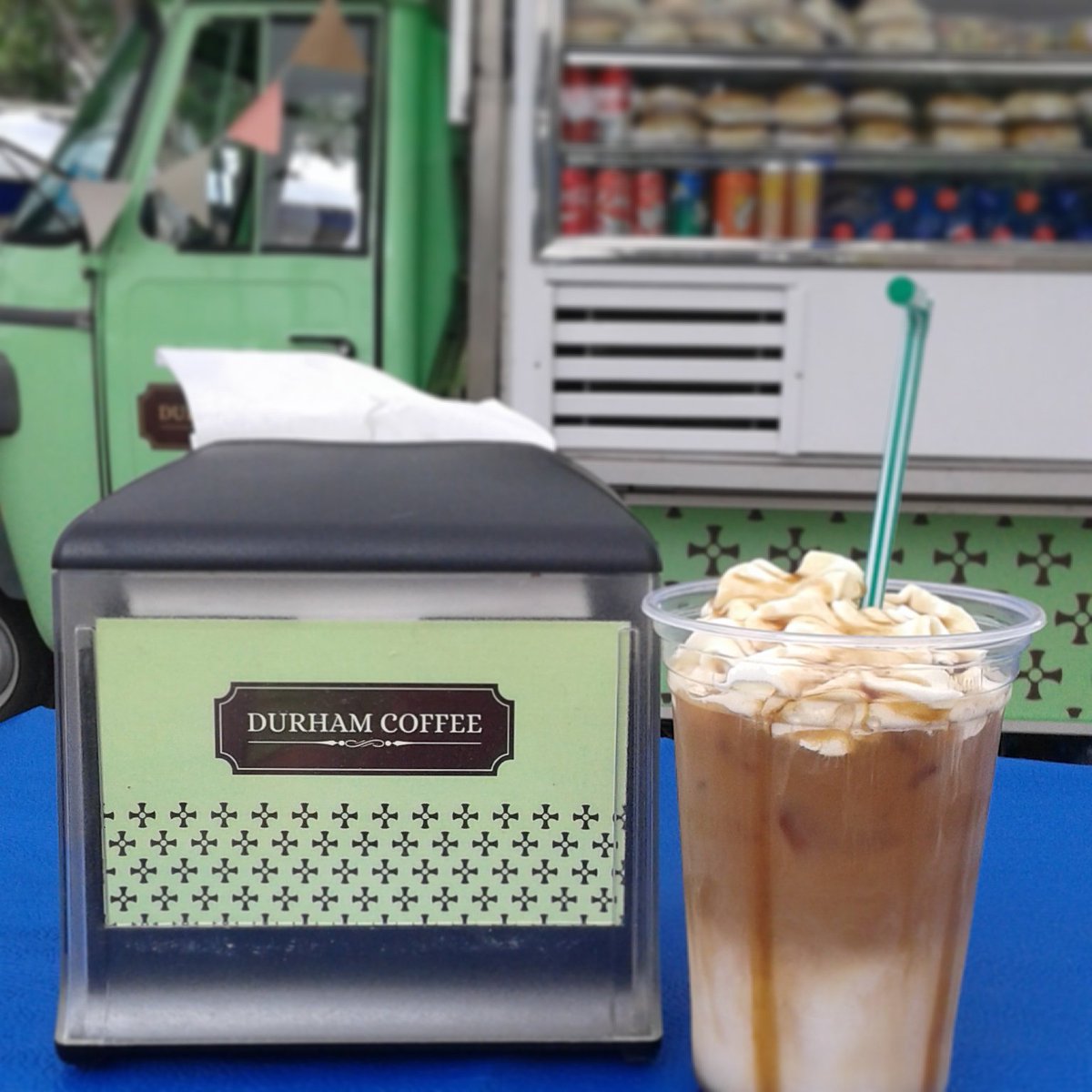 DurhamCoffee's tweet image. ¿Quieren disfrutar de un rico #Caféfrío? Estamos en la Feria Emprende #LasCondes en Los Domínicos #FoodTracker