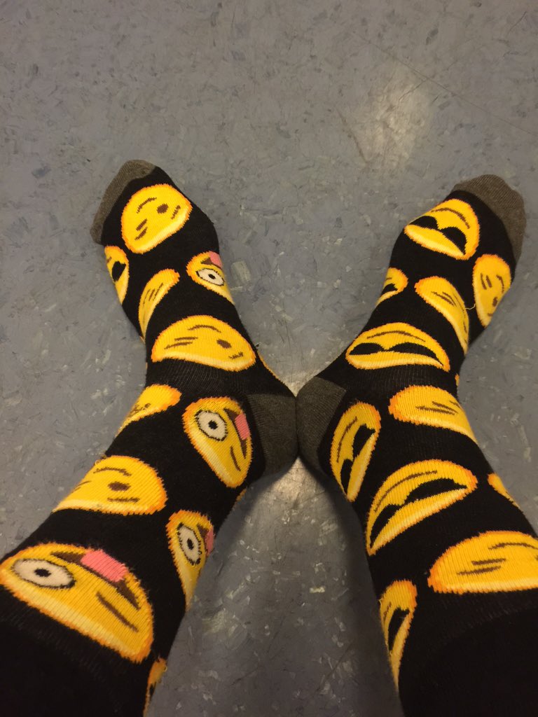 Comenzar Acostado Habitat Cristóbal Soria sur Twitter : "Esta noche en @elchiringuitotv me pondré estos calcetines en homenaje a @3gerardpique @GUTY14HAZ ...#olevuestrohumor https://t.co/0I08Wns2IC" / Twitter Comenzar Acostado Habitat Cristóbal Soria sur Twitter : "Esta noche en @elchiringuitotv me pondré estos calcetines en homenaje a @3gerardpique @GUTY14HAZ ...#olevuestrohumor https://t.co/0I08Wns2IC" / Twitter