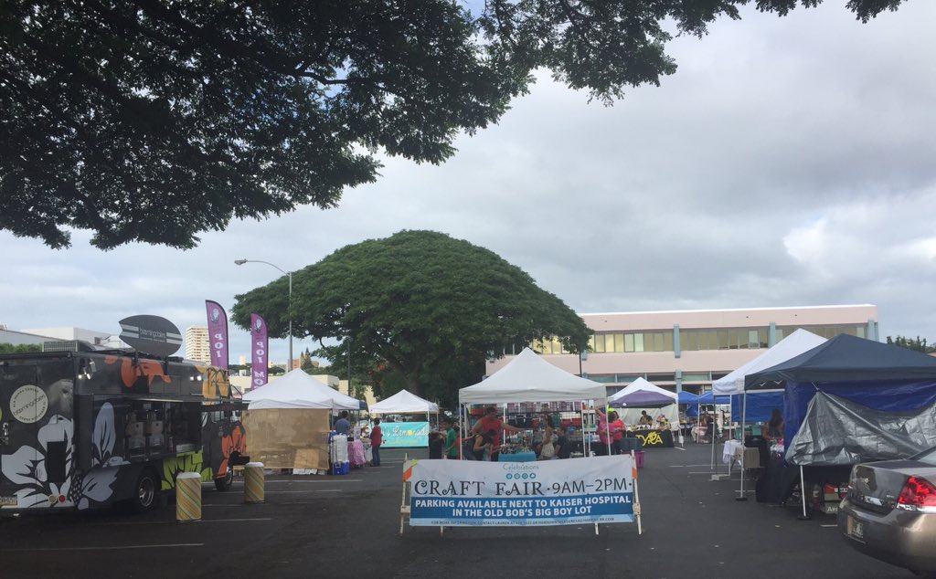 We're ready for the masses! #Celebrations #CraftFair #freeyfroyo #alohabloomies
