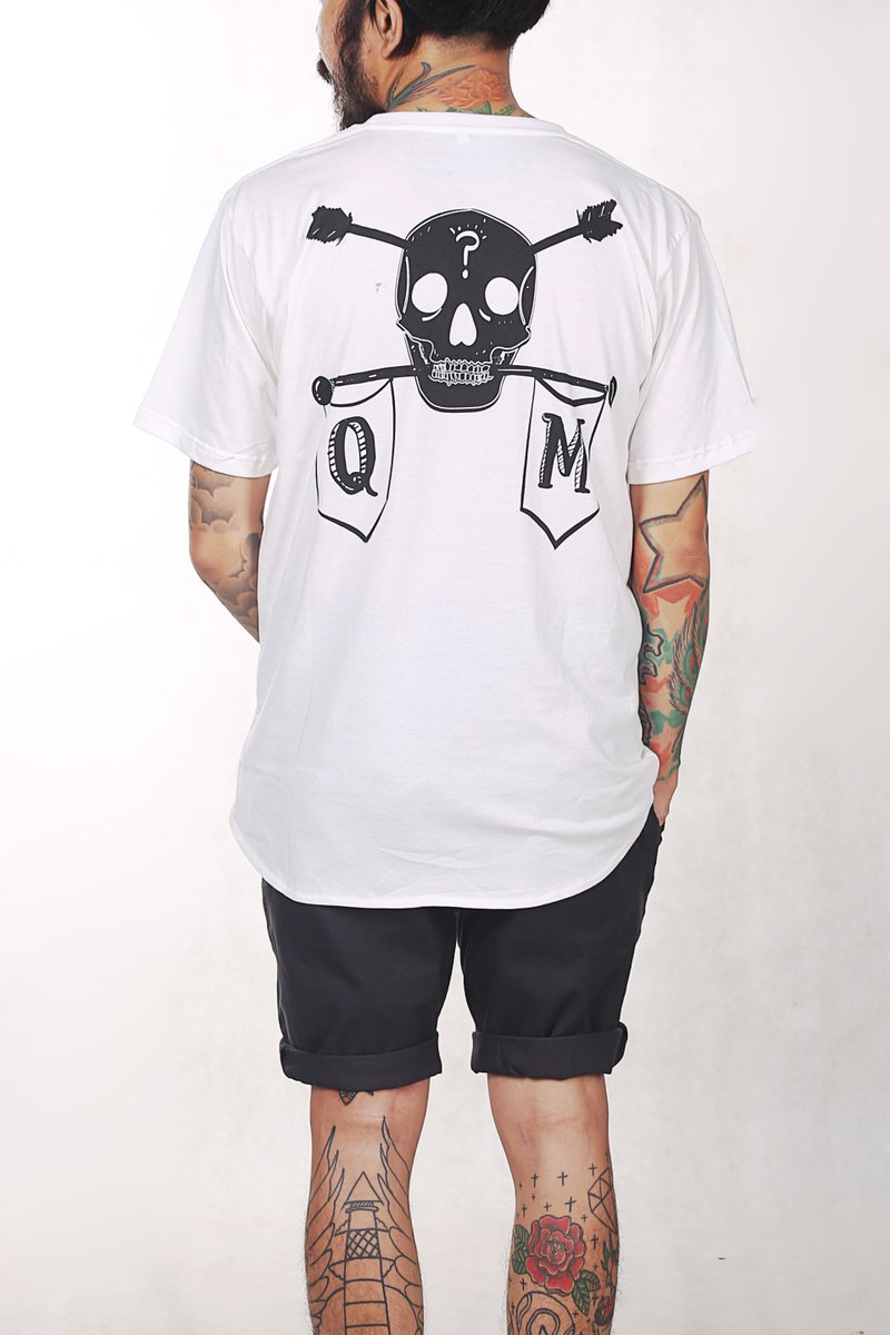 "White Bones" 
Available XS-XXL | IDR 135.000

More Info and Order :
ID Line : @questionmarkcloth (pakai @)