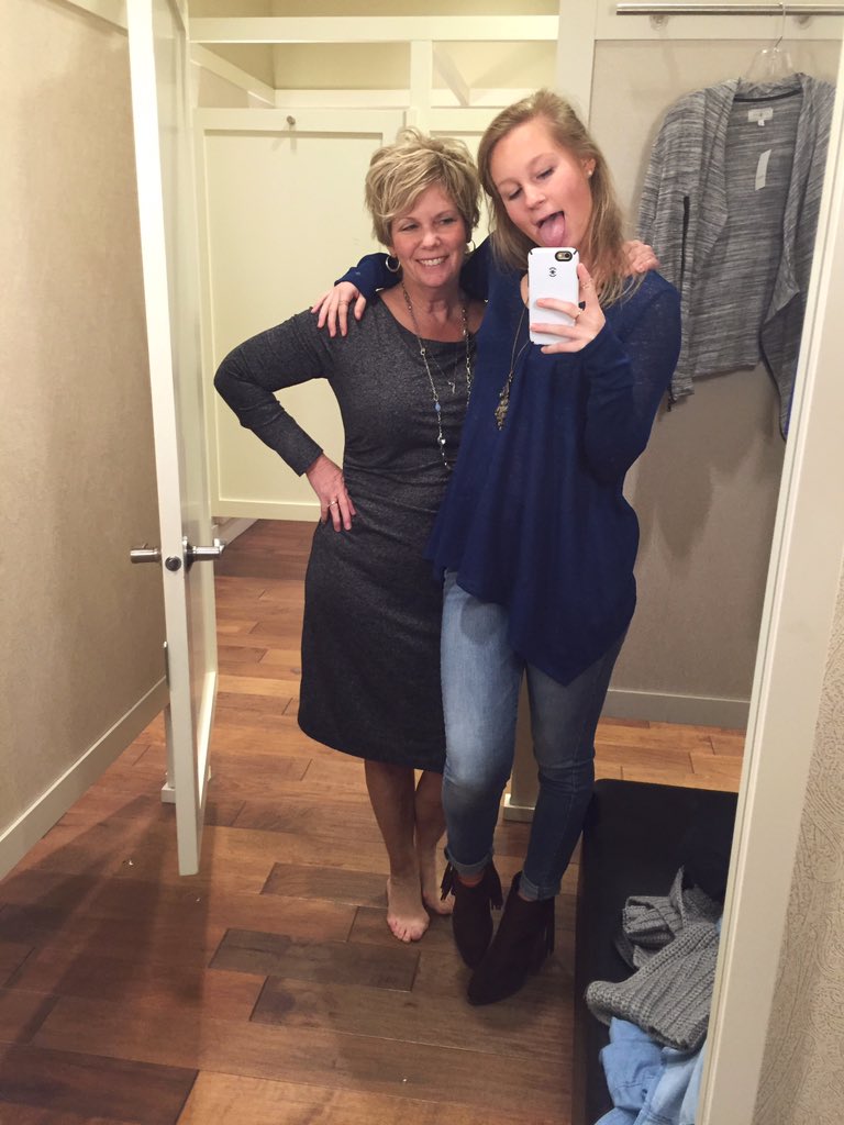 BolingerMaggie's tweet photo. "Hey mom take a mirror selfie wiff me☺️" https://t.co/hQTphImmAT