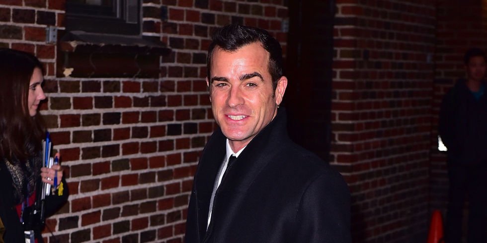 Cosmopolitan's tweet image. Justin Theroux Describes Terrifying Near-Death Experience While on Honeymoon With Jennifer… bit.ly/1INPrEr
