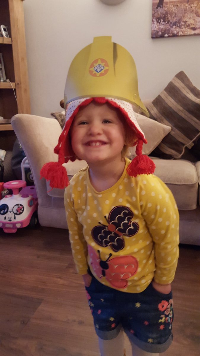 GpPorter8's tweet photo. Class day with the kids lazy day.weather crap so xmas films.making memories https://t.co/F2GgCfiRws