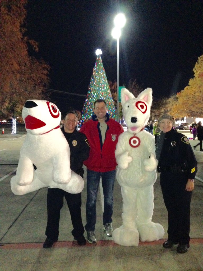 GarySmouse's tweet image. Proud to represent Target Corp @CityofNRH Night of Holiday Magic event where Bullseye was a very popular attraction!