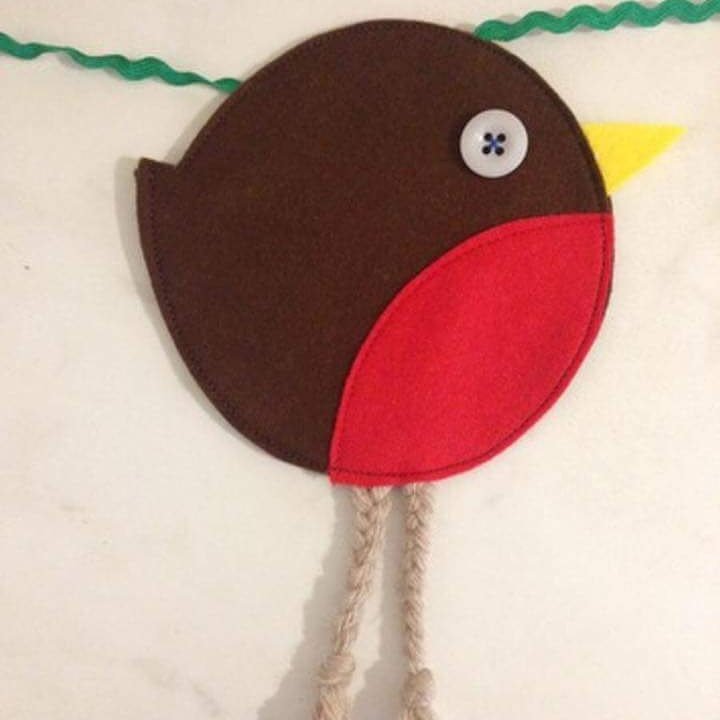 Barmy_Bunting's tweet image. Christmas is coming. Soooooo, go #Barmy 
Put up the bunting!
#womaninbizhour