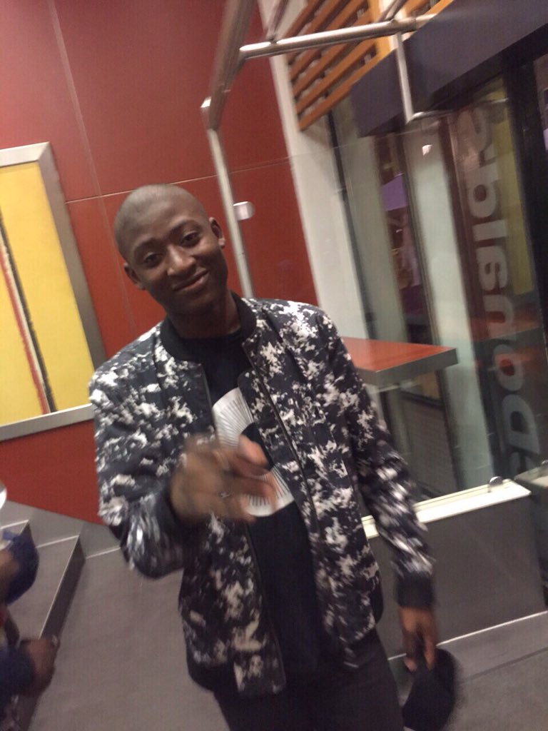 pedrigodson7's tweet photo. Qd t'as un entretien chez Michelin et que tu chômés depuis 2 ans 🙏🏿 https://t.co/oUBmTOjF8N