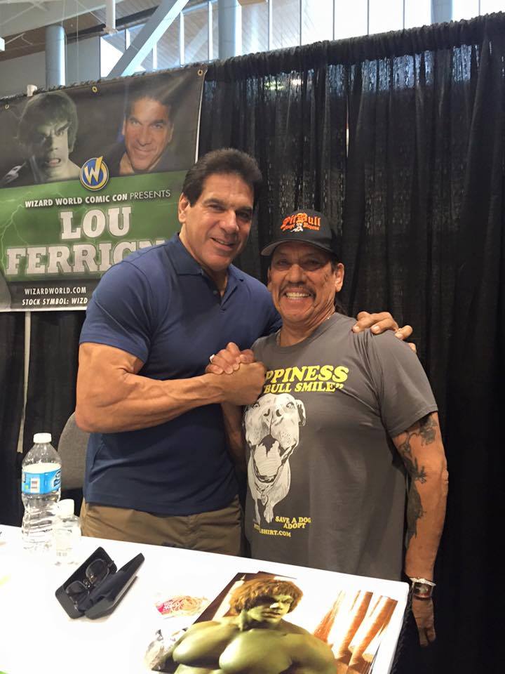 Don't make Machete angry! At @WizardWorld #Nashville with @LouFerrigno #wizardworld https://t.co/g5xQryi3Oc
