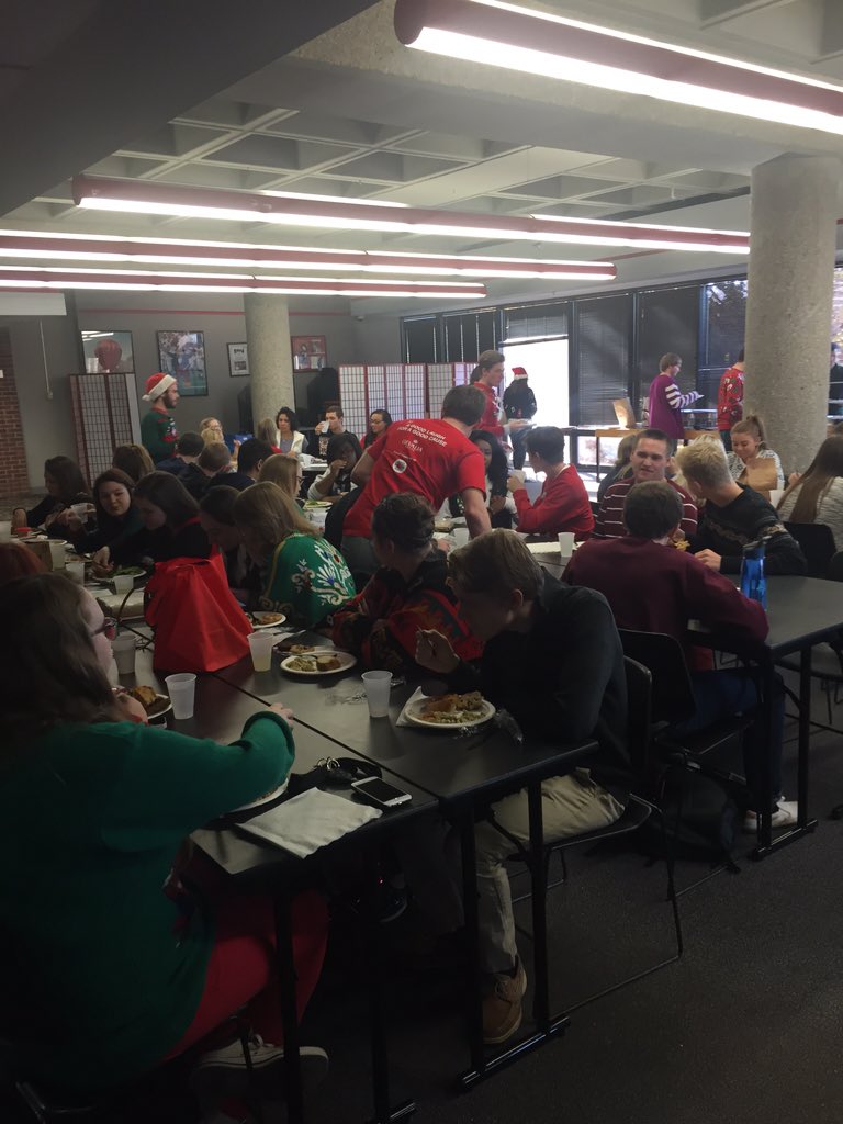 UofLfreshLEAD's tweet photo. Annual LEAD/TFF Holiday party! https://t.co/UyxJkB1Gzb
