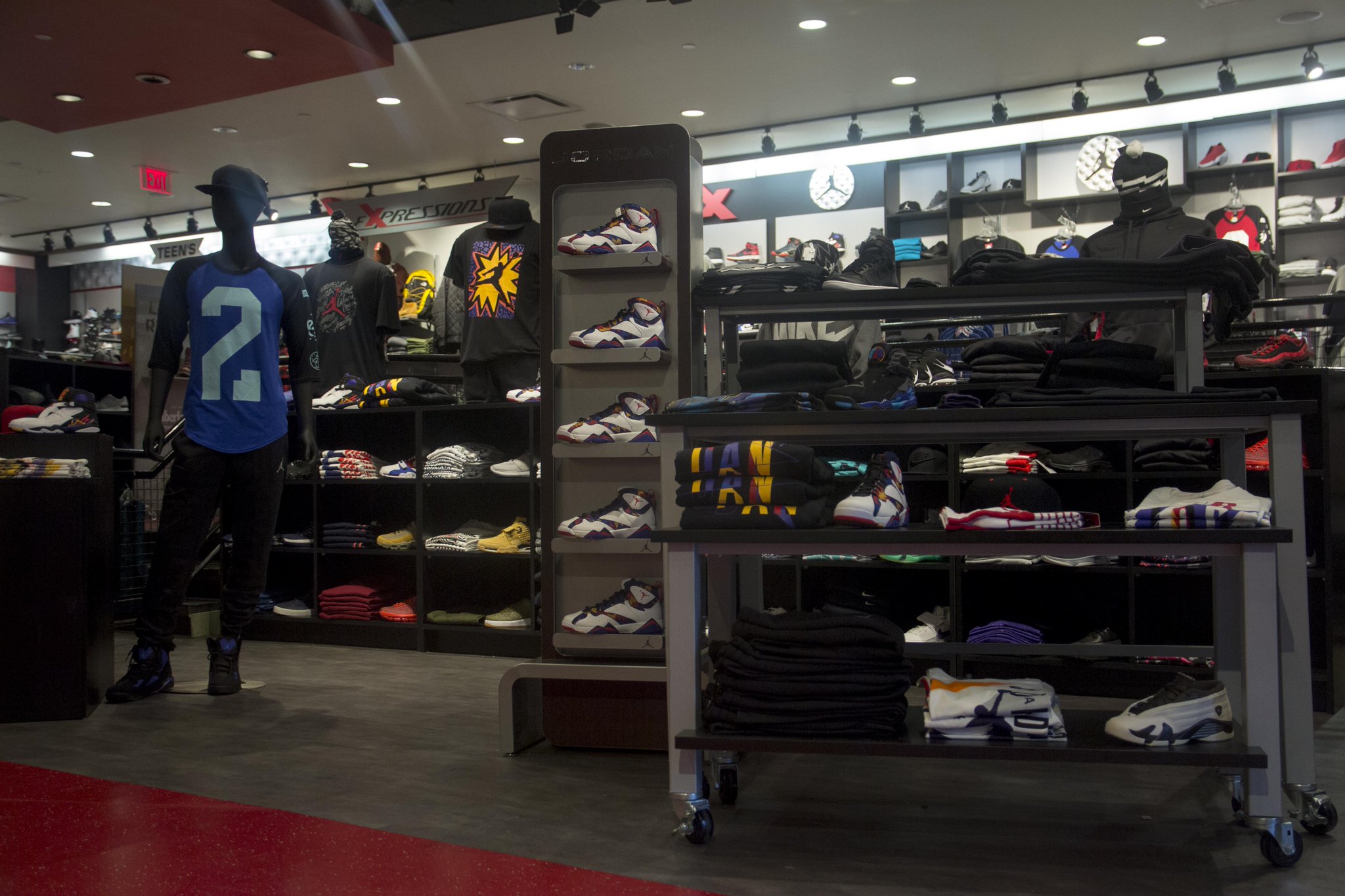 expressions shoe store