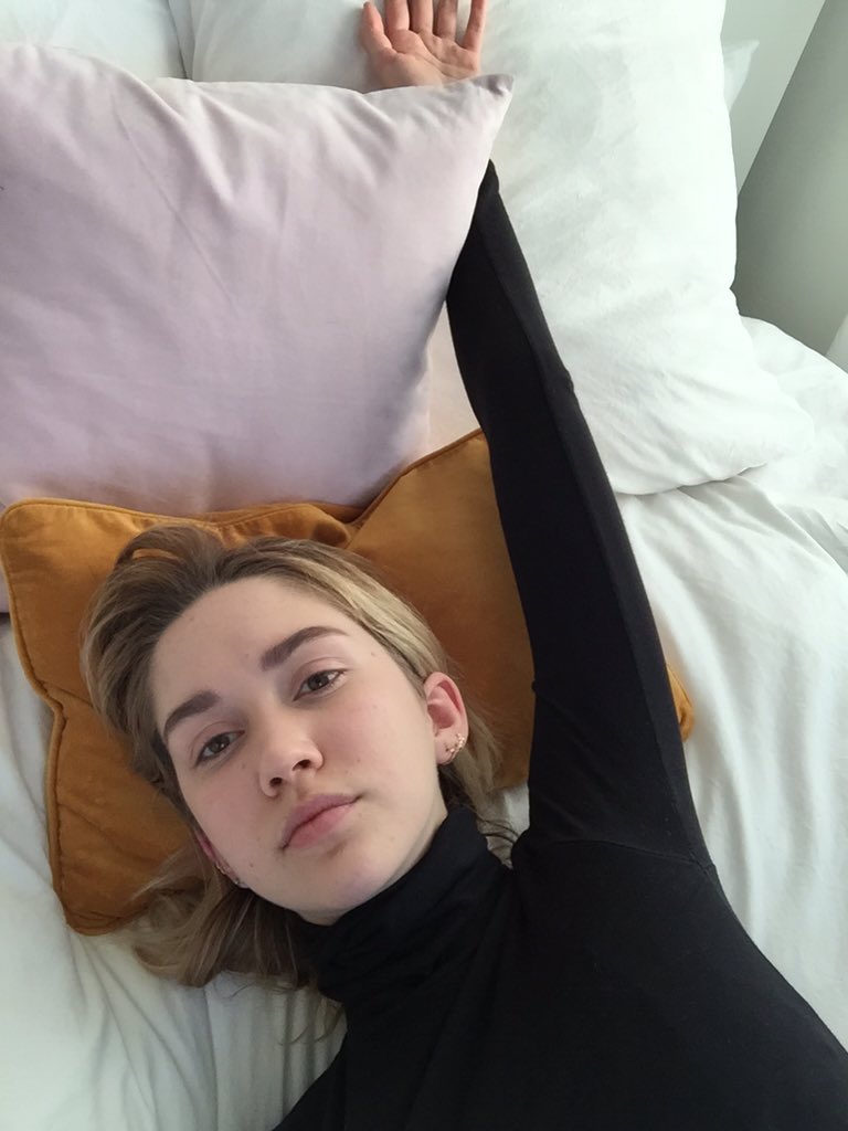 lilyjanedale's tweet photo. whats good been a while twitter https://t.co/owtmTizHQf