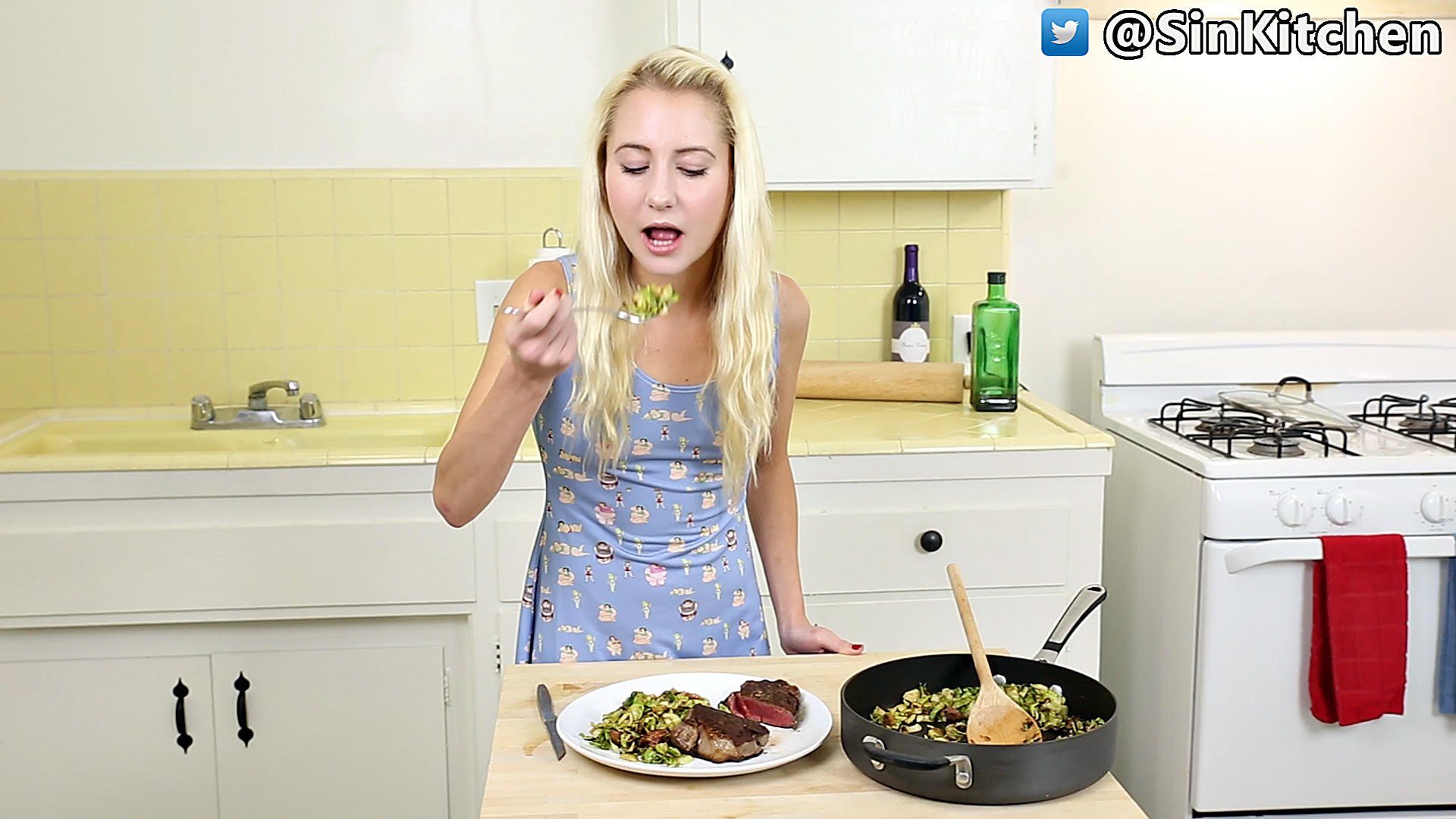 Tw Pornstars Odette Delacroix Twitter Watch Me Cook Some Meat Check Out My Episode Of