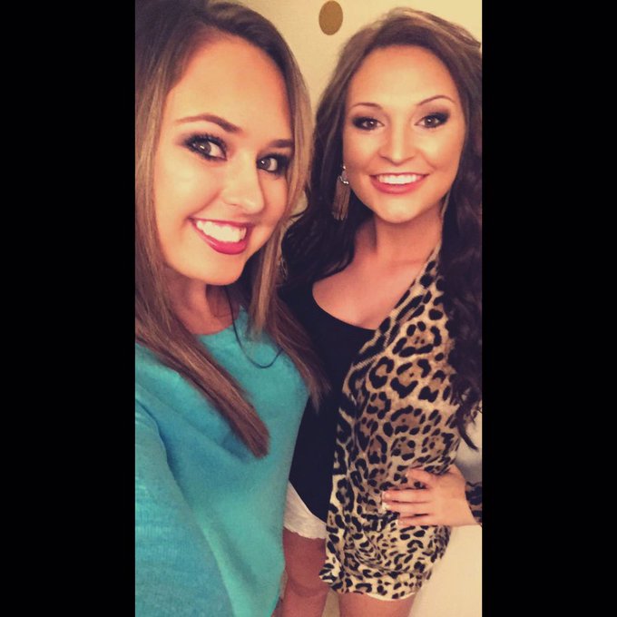 Great weekend with my best friends!!!❤️✨ https://t.co/wZFtdMbse3<a href="/tag/acmawards50"class="tags"><span>#acmawards50</span></a>