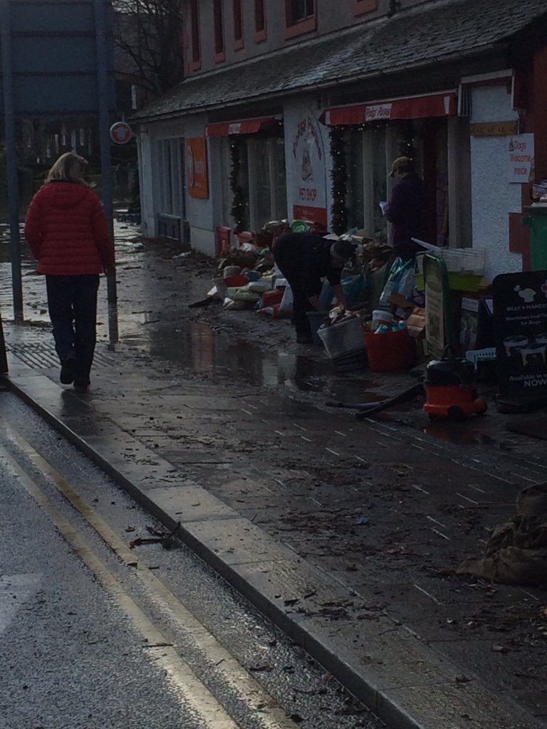 #Keswick #keswickfloods #floods felt so sorry for the independent shop owners in Keswick this morning clearing up!!