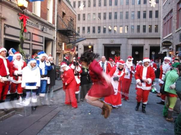 typeagypzy's tweet photo. @santacon #santacontestnyc Santacon 09 Stone St https://t.co/MMCKdnOPxY