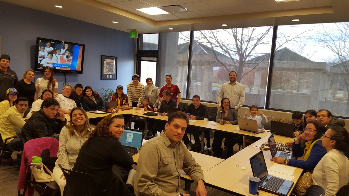 VenezuelaenUtah's tweet photo. Working hard in our Situation Room in Salt Lake City! Democracy for Venezuela! #VenezuelaVoto2015 @EstudVzlanosExt https://t.co/5QV7Jv9tpi