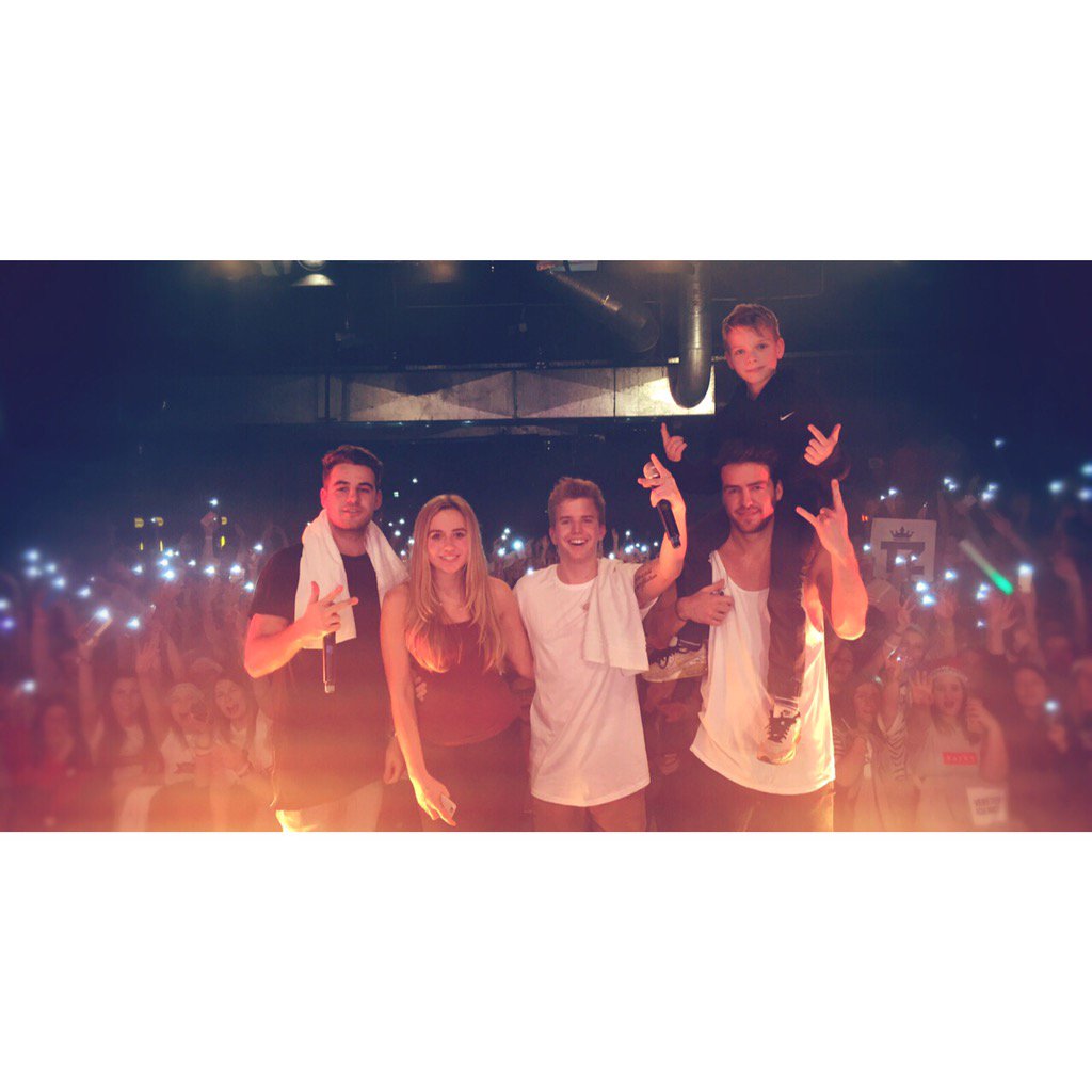 kayefofficial's tweet image. Das wars! #RLNTOUR ist (in Deutschland) vorbei 💥🙃 Ich danke euch allen fürs abreissen und meiner Gang für alles ❤️