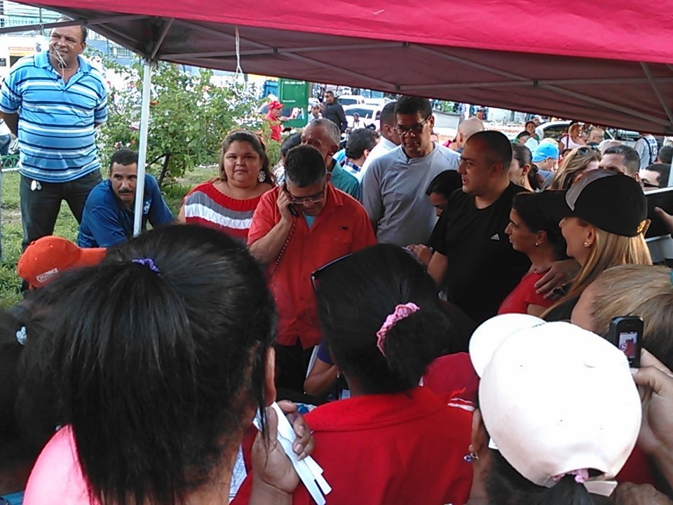Candidato <a href="/JauaMiranda/">Elías Jaua</a> movilizado en el #RemateChavista desde Petare