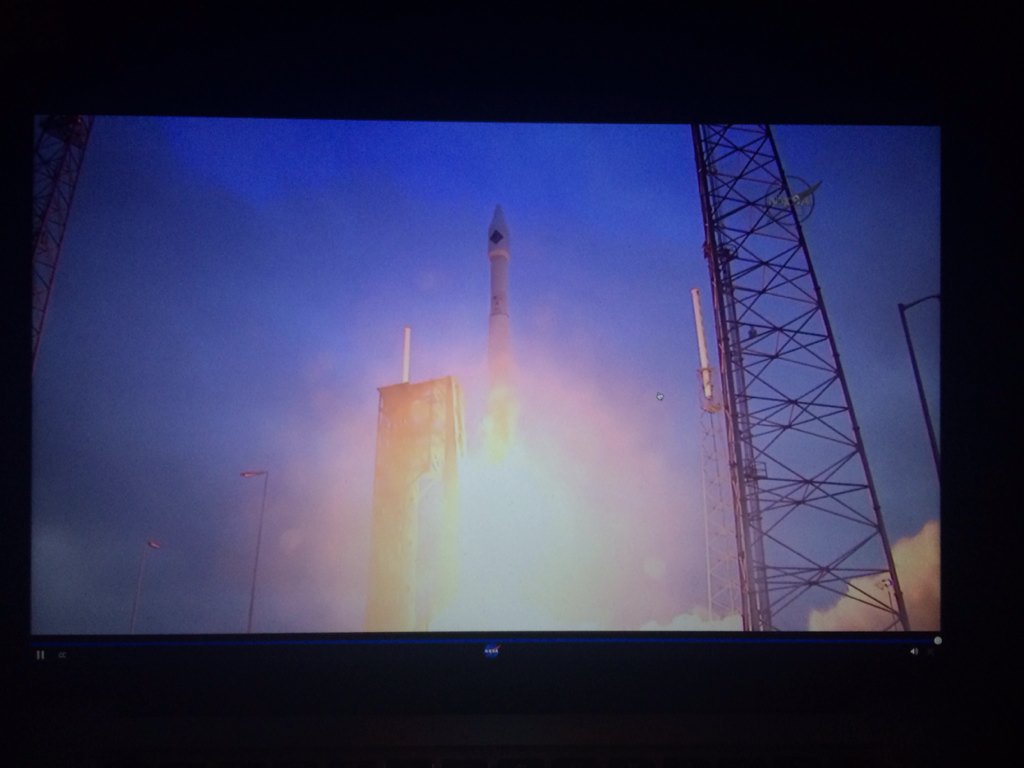 Miss_JulietD001's tweet image. Launch!! #GoCygnus #GoAtlas